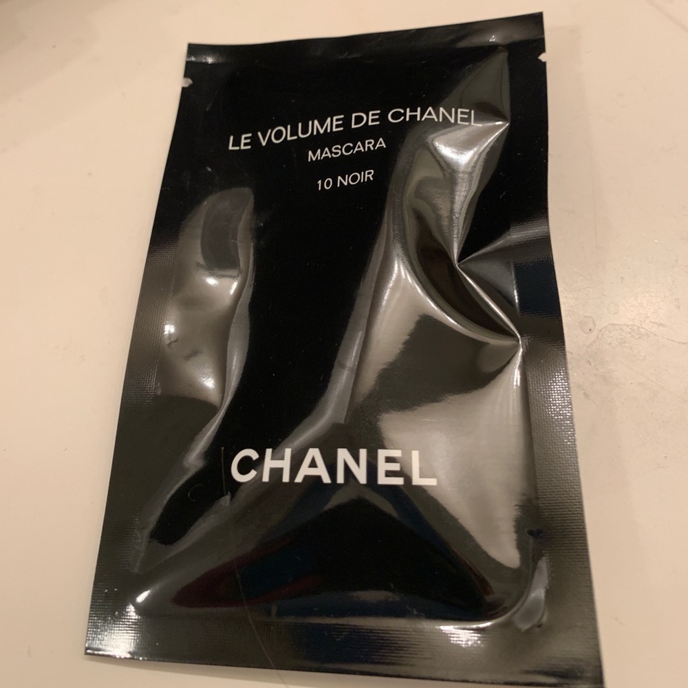 Chanel travel mascara